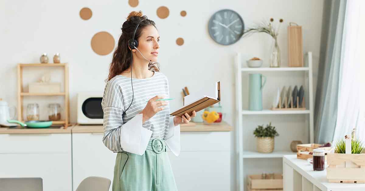 Contact Center Agent Working from Home